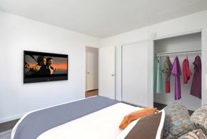 featured image of 24630 Park St