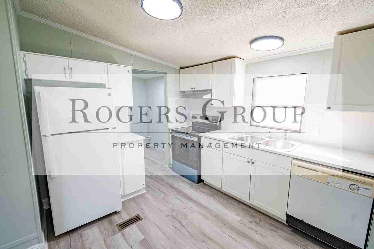 124 Elsie Marie Dr - Photo 3 of 11