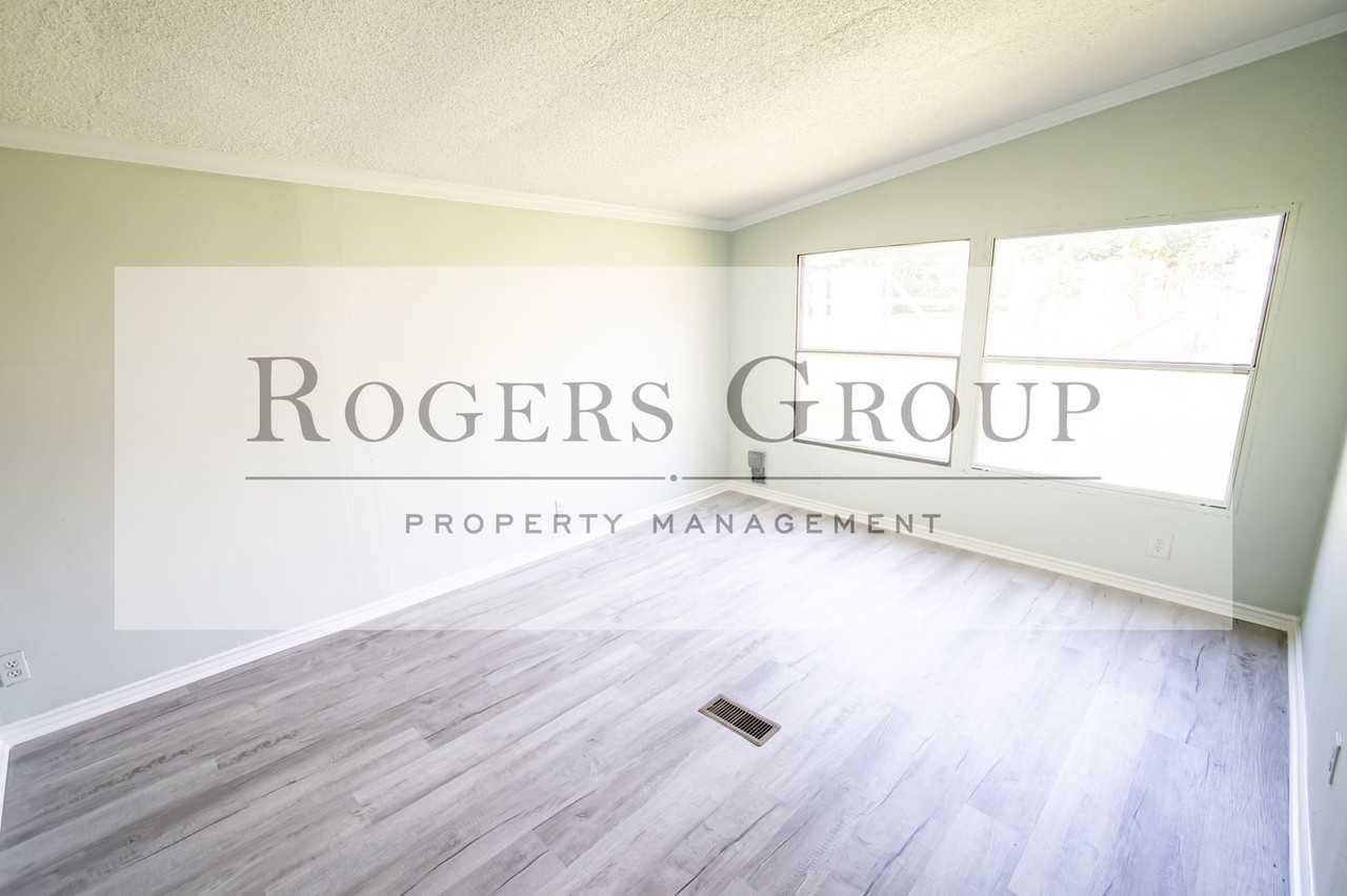 124 Elsie Marie Dr - Photo 5 of 11