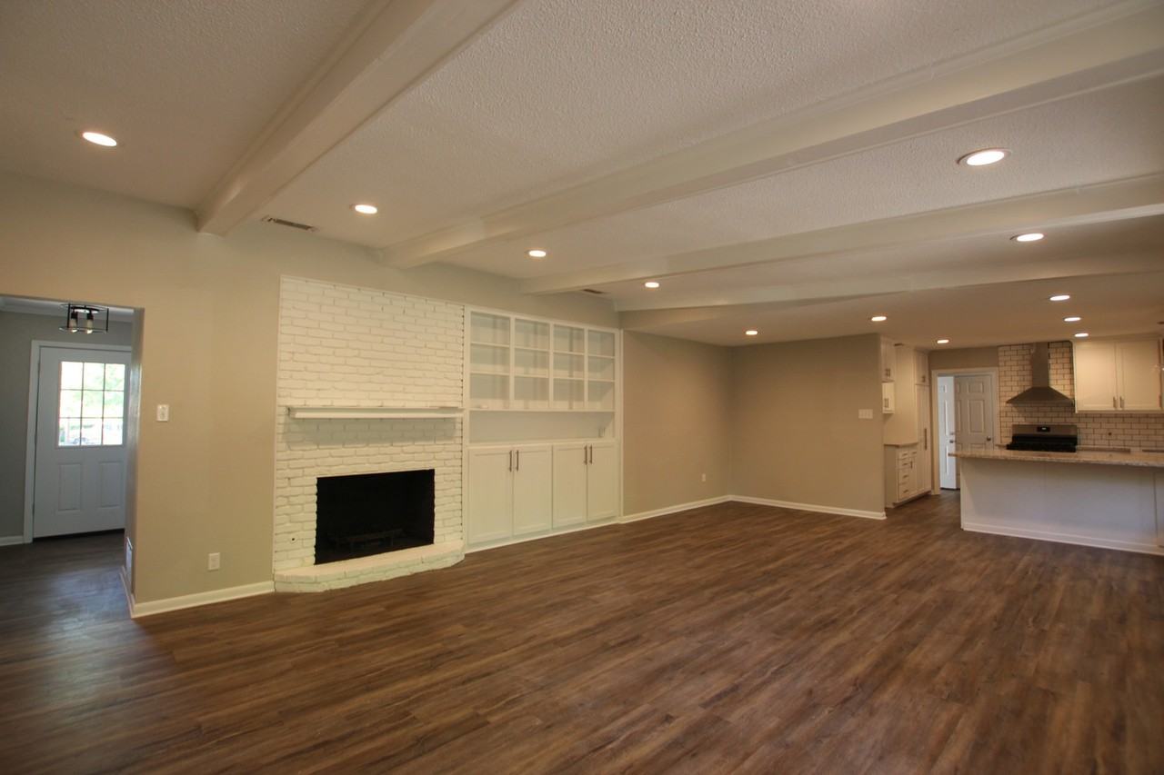 701 Fair Ln - Photo 3 of 18