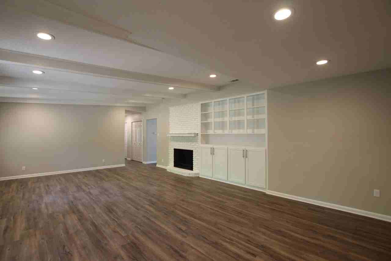 701 Fair Ln - Photo 4 of 18
