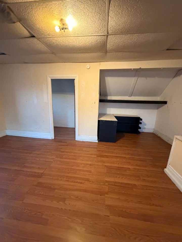 2526 Beale Ave - Photo 2 of 11