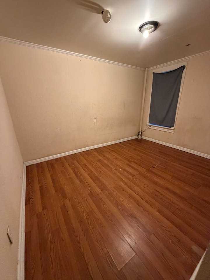 2526 Beale Ave - Photo 6 of 11