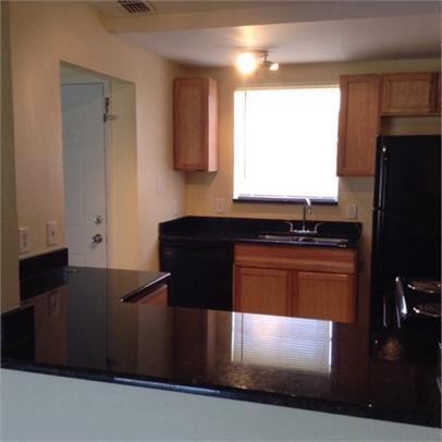 800 Lucaya Dr - Photo 2 of 12
