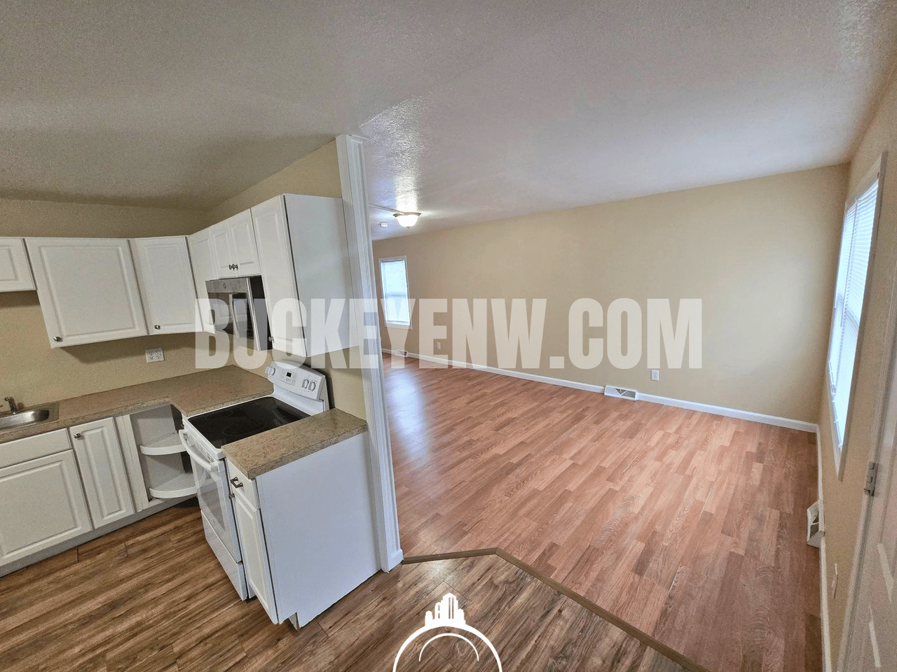 3725 Terrace Dr - Photo 4 of 10