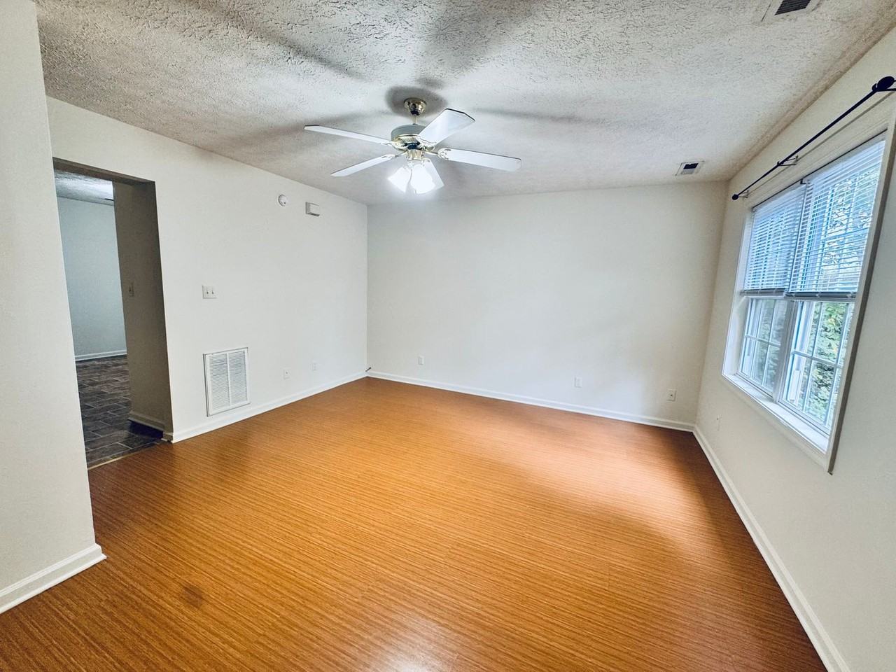 904 Grand Arbre Dr - Photo 2 of 13