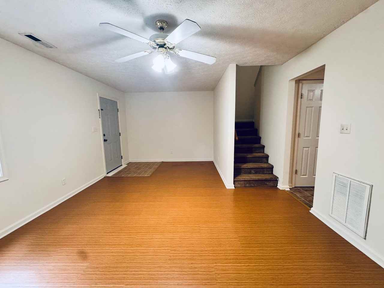 904 Grand Arbre Dr - Photo 3 of 13