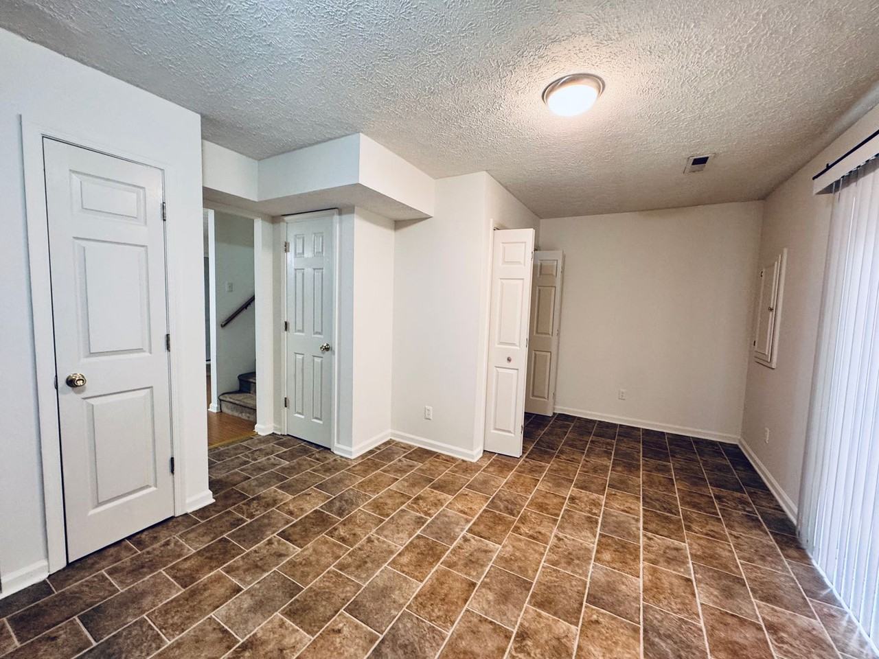 904 Grand Arbre Dr - Photo 6 of 13
