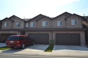featured image of 1989 N Belmont Dr