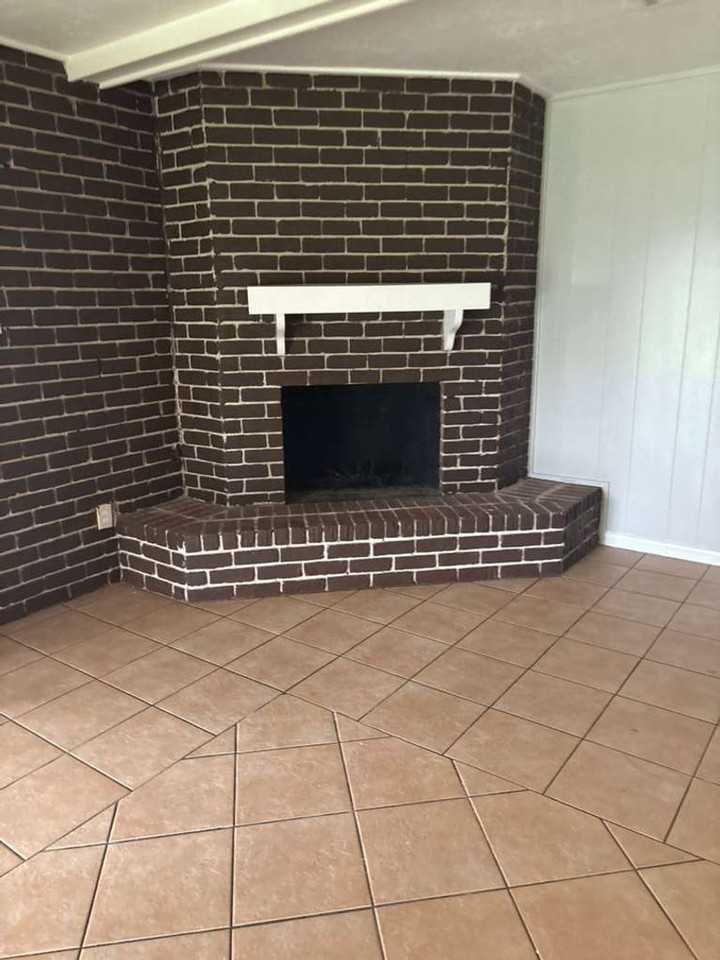 6019 Victory Dr - Photo 4 of 10