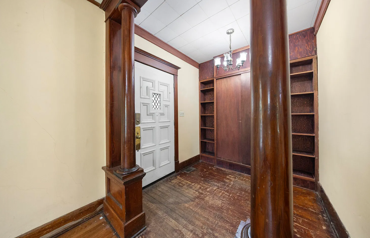 537 E Avenue B - Photo 4 of 26