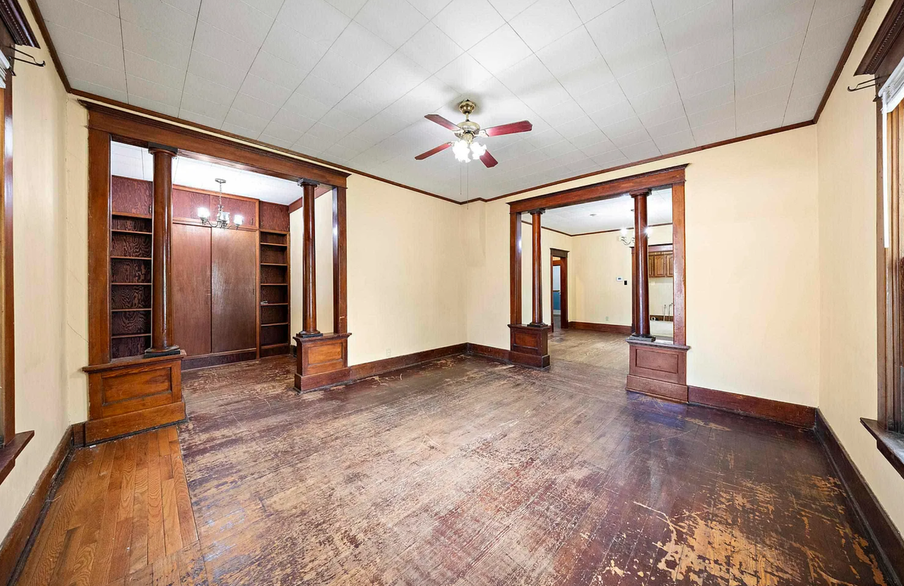 537 E Avenue B - Photo 6 of 26