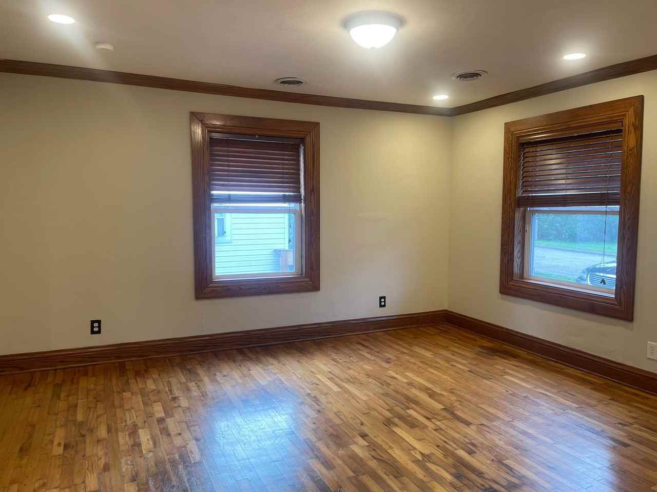 1601 E Central St - Photo 5 of 29