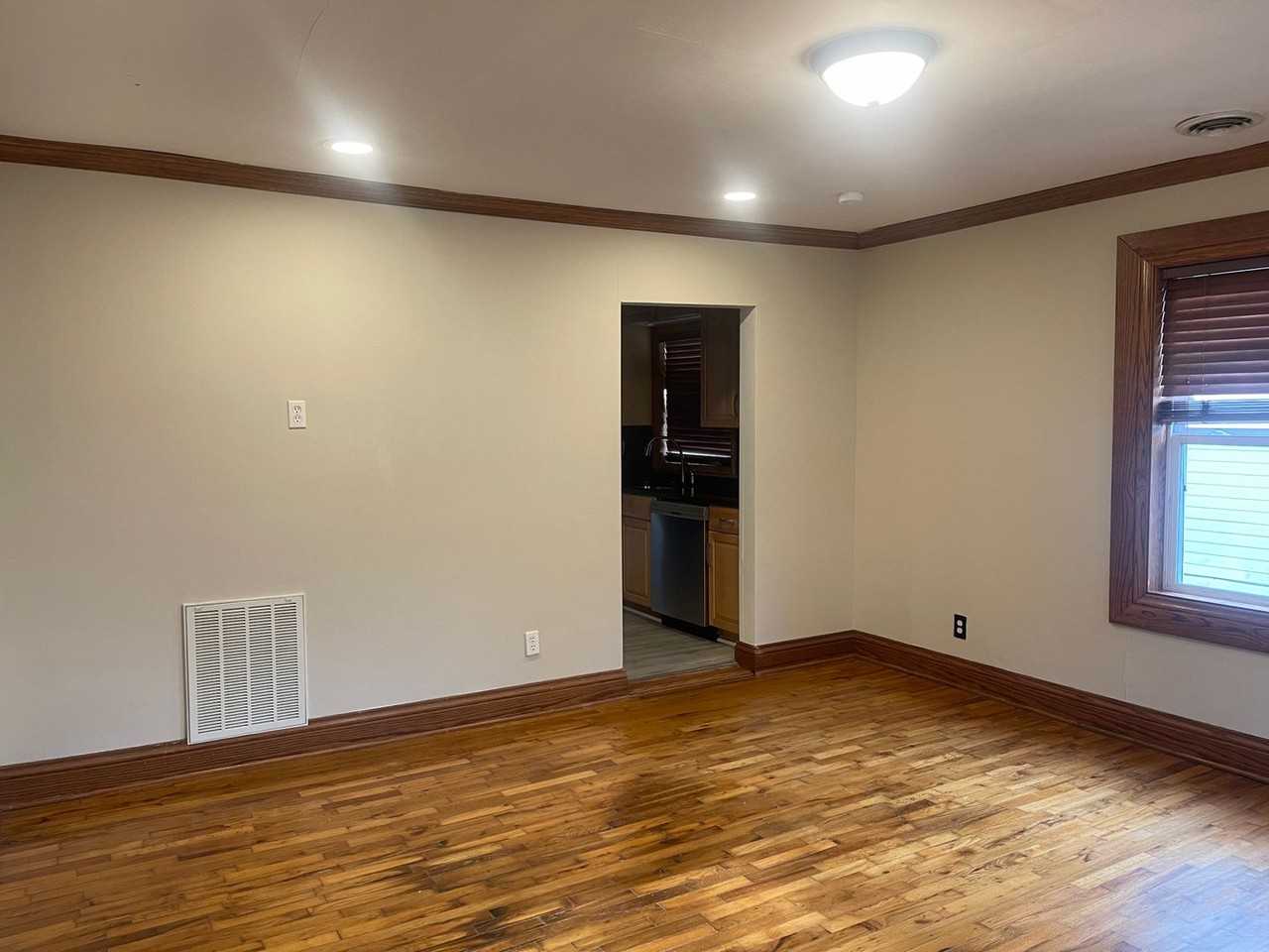 1601 E Central St - Photo 6 of 29