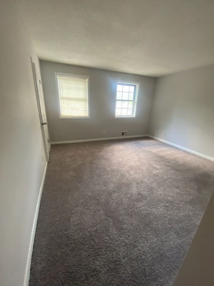 1151 Rankin St - Photo 5 of 11