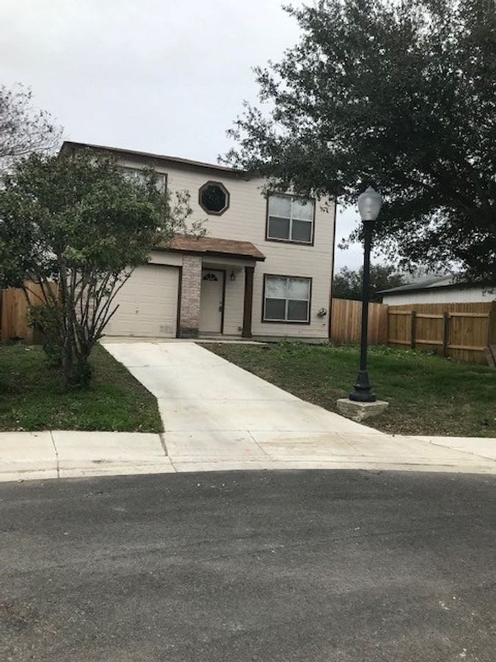 3716 Candlebrook Ln - Photo 3 of 23