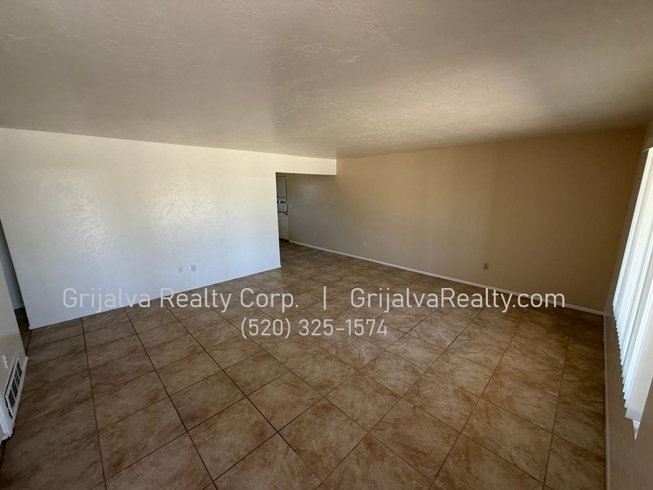 4502 E 26th St - Photo 3 of 12