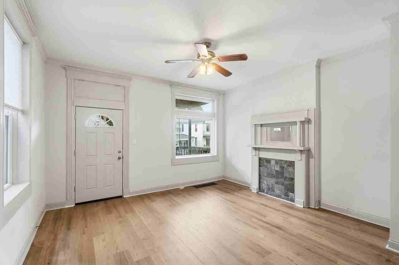 5114 Silver St - Photo 4 of 33