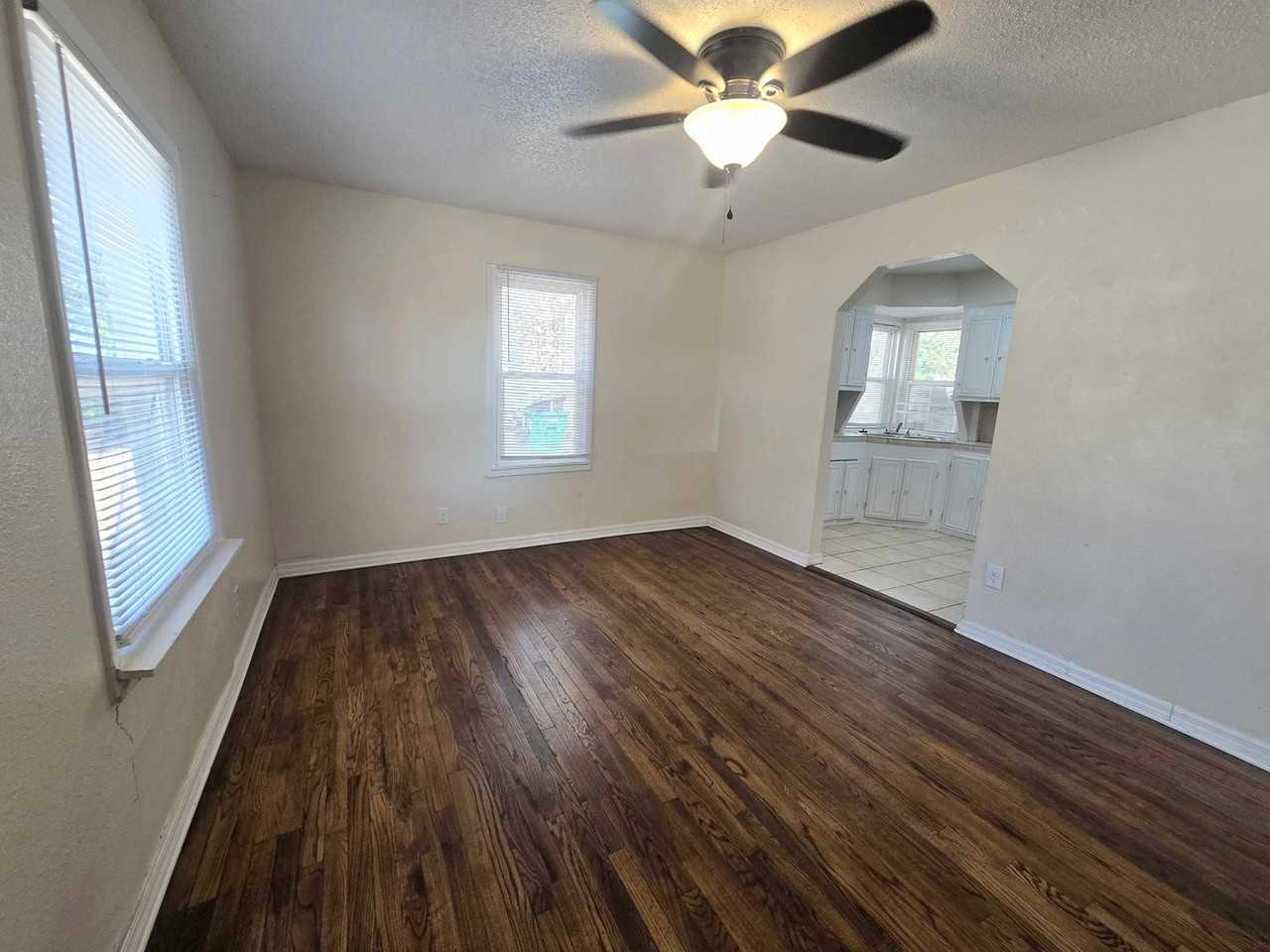 1129 Nw 82nd St - Photo 2 of 12