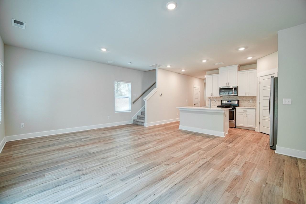 691 Millwright Way - Photo 6 of 28