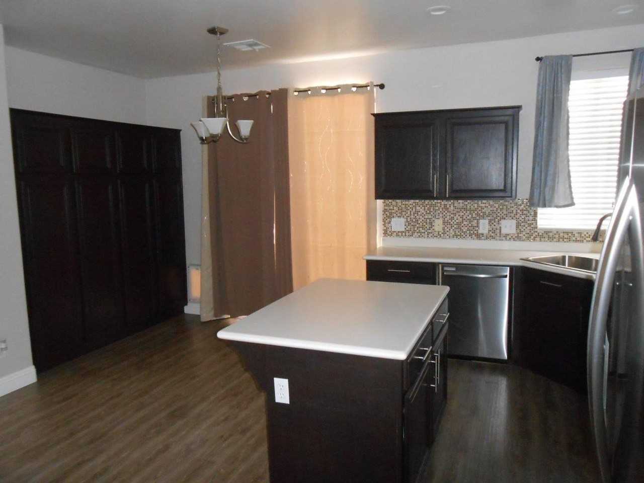 1705 Havercamp St - Photo 7 of 33