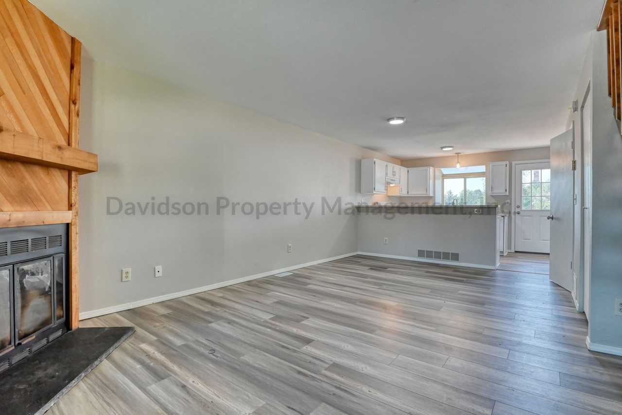 6716 Mountain Top Ln - Photo 2 of 15
