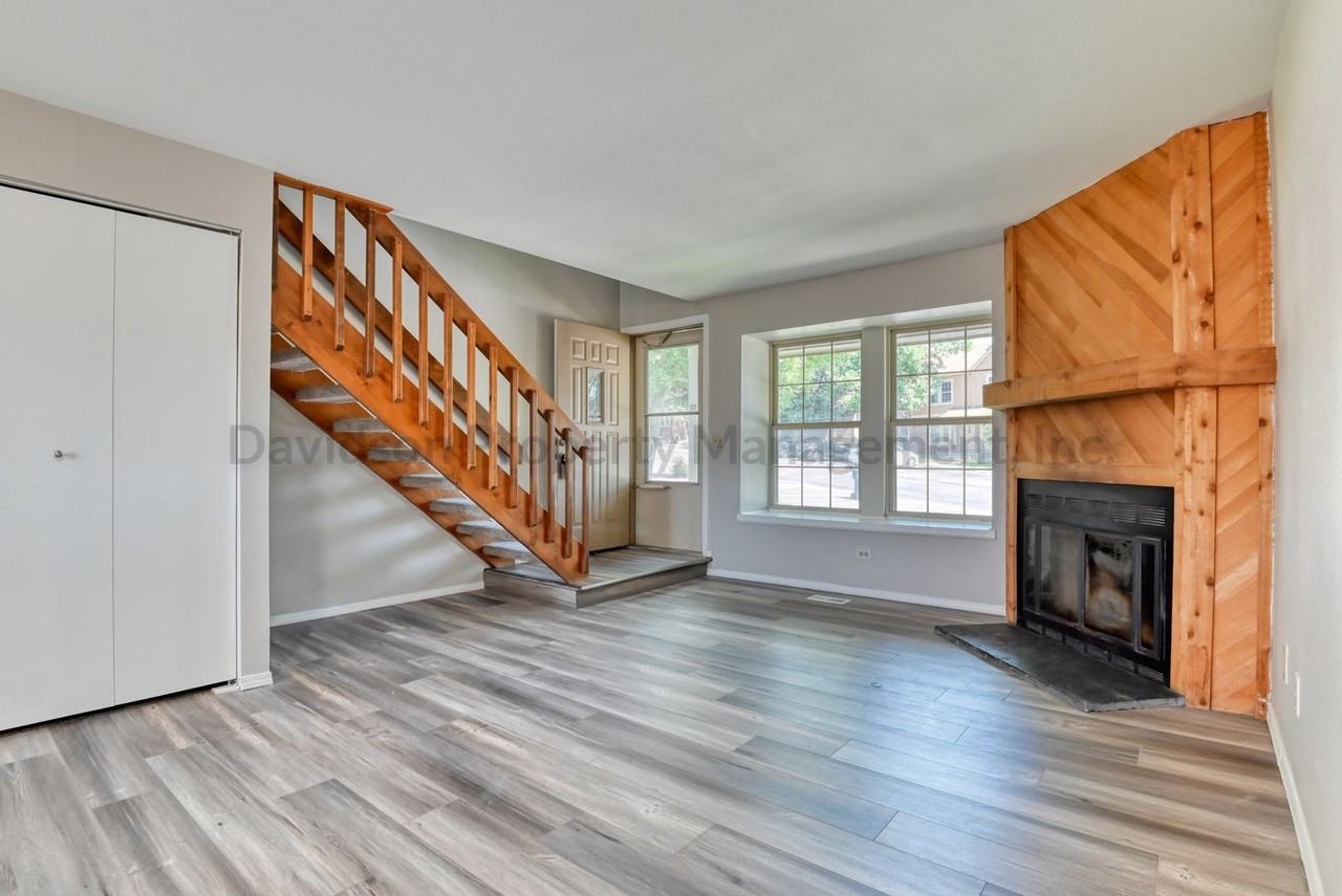 6716 Mountain Top Ln - Photo 3 of 15
