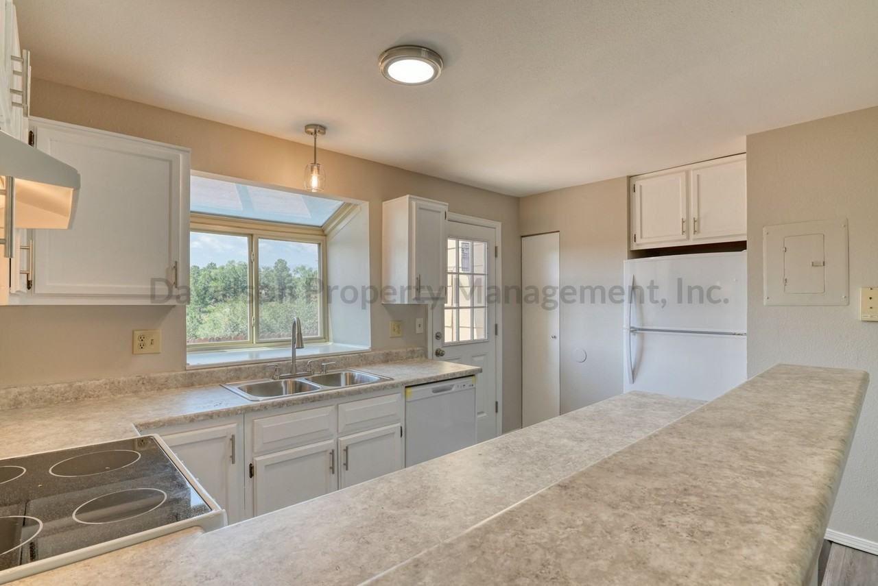 6716 Mountain Top Ln - Photo 6 of 15