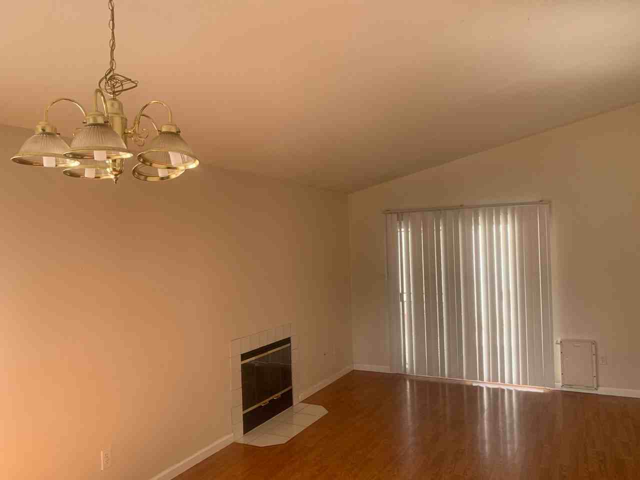 8400 Persimmon Dr - Photo 3 of 10