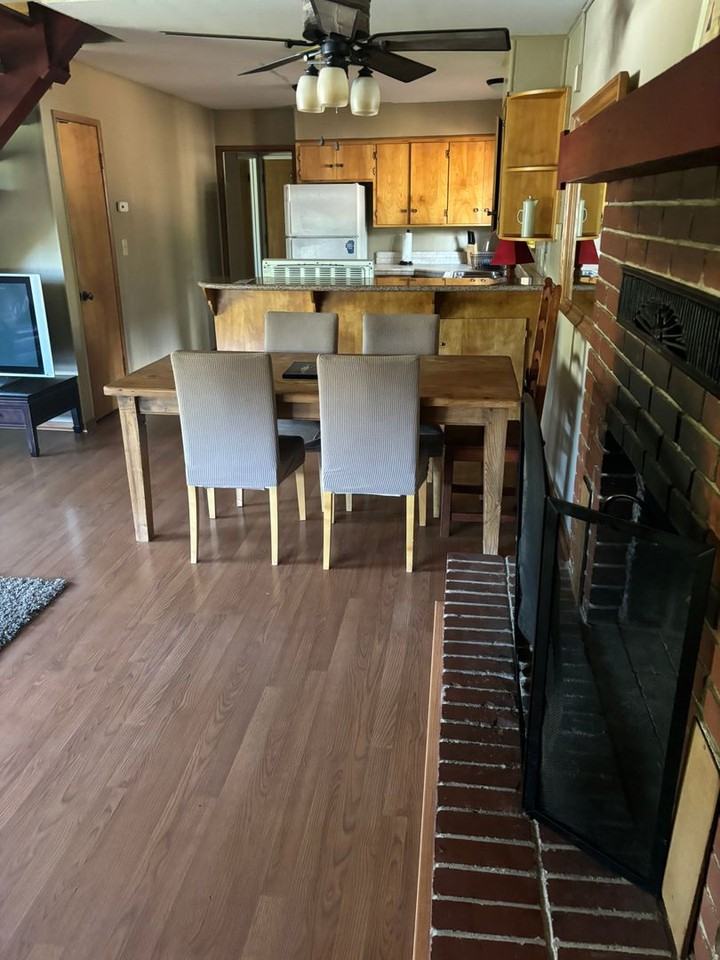 1440 Commonwealth Dr - Photo 4 of 11