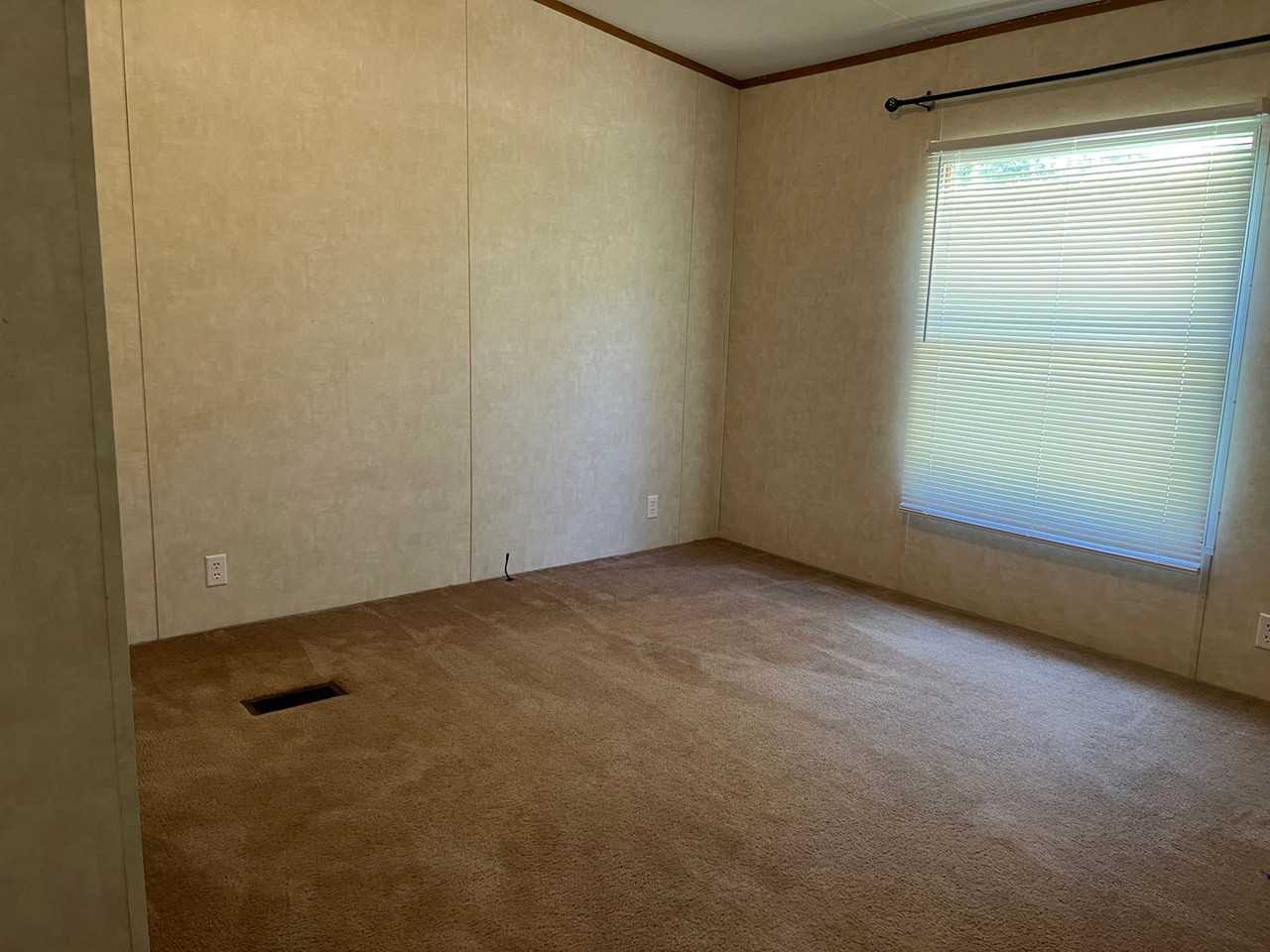 4067 Gallemore Ln - Photo 6 of 13