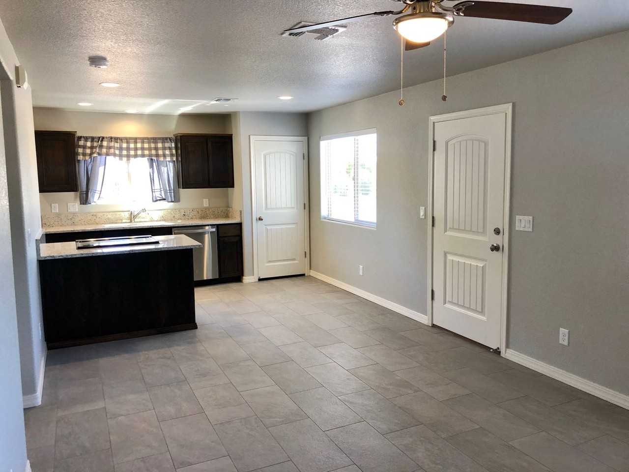 3303 E Devlin Ave - Photo 6 of 27