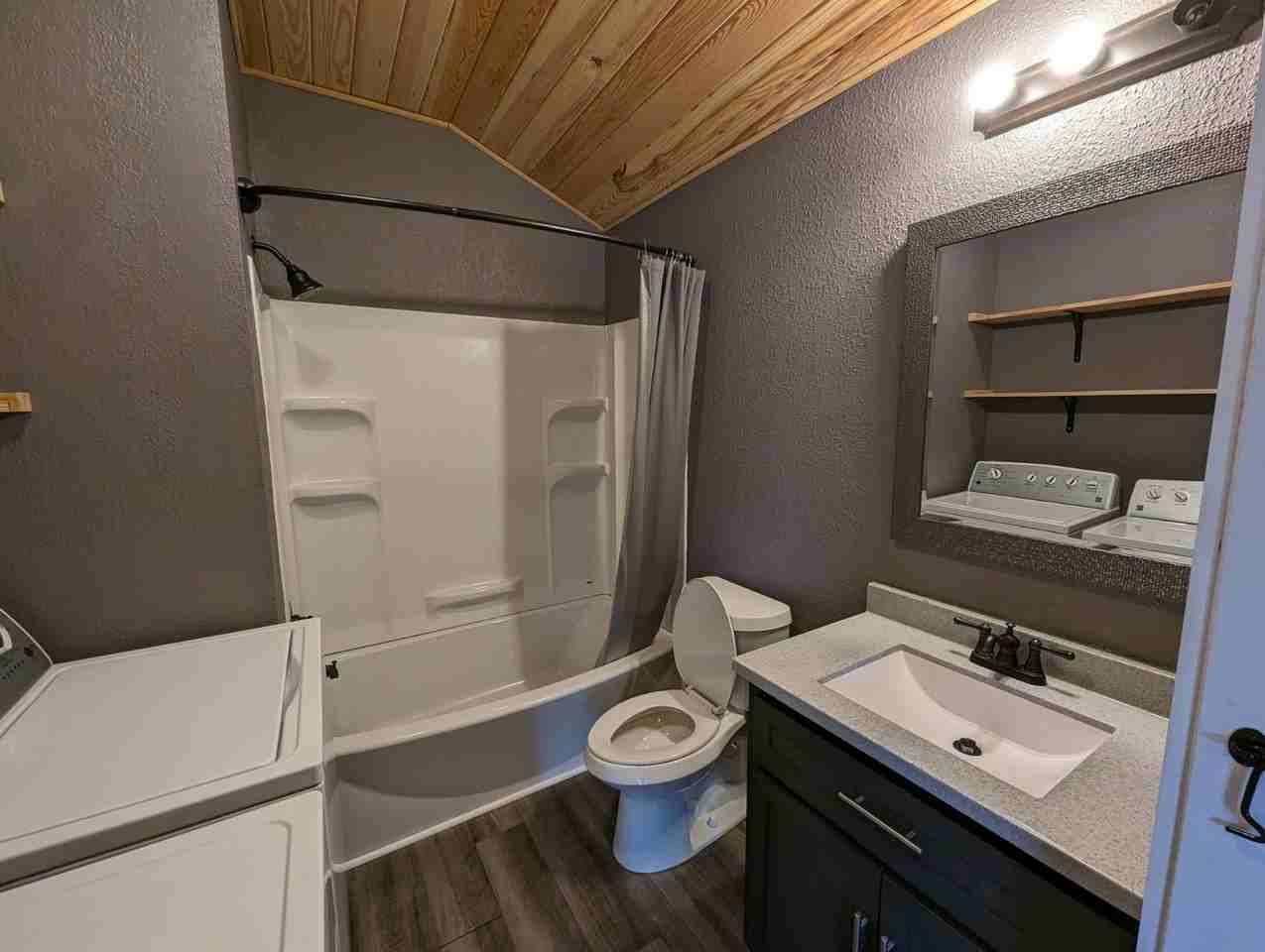 117 Robinson St - Photo 6 of 7