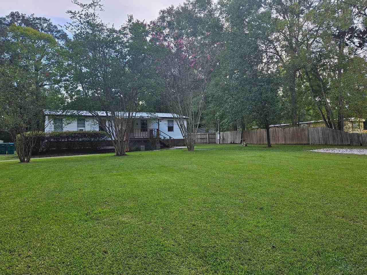 14655 Lucien St - Photo 2 of 15
