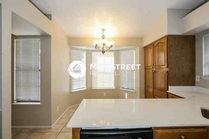 4836 Nestled Grove Dr - Photo 6 of 16