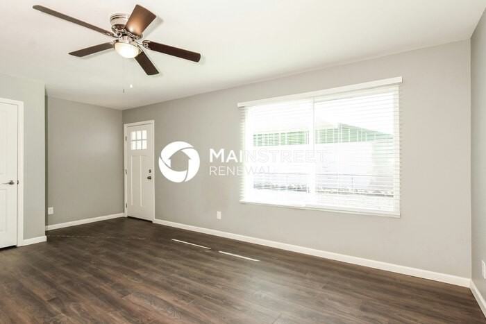 3236 W Desert Cove Ave - Photo 4 of 16