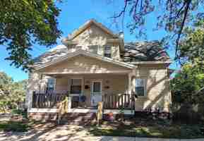 featured image of 204 W Larch Ave