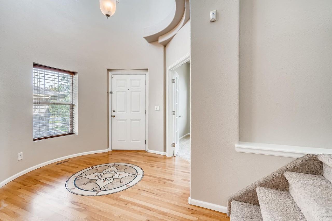 22702 E Fremont Pl - Photo 4 of 36