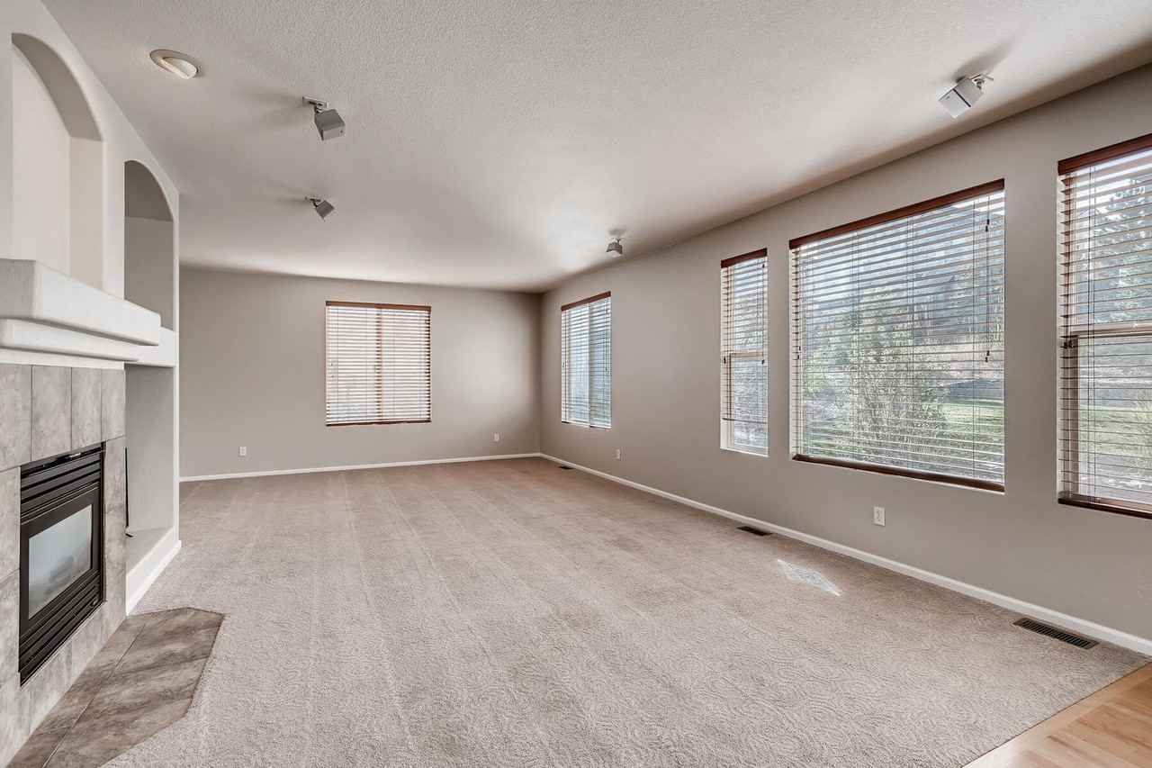22702 E Fremont Pl - Photo 7 of 36