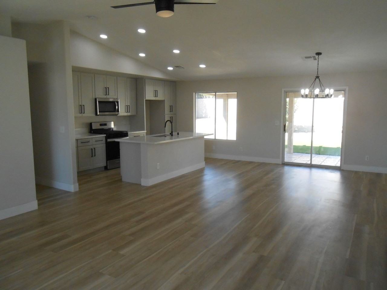 571 Grape Dr - Photo 4 of 17