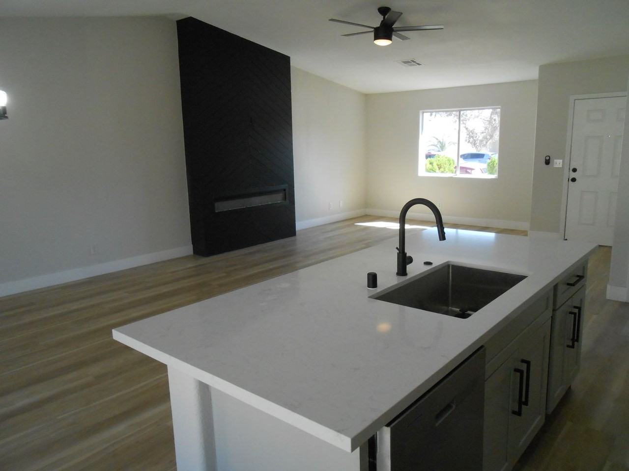 571 Grape Dr - Photo 5 of 17