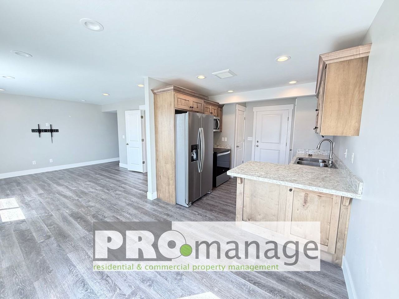 319 Lemmon Ln - Photo 4 of 15
