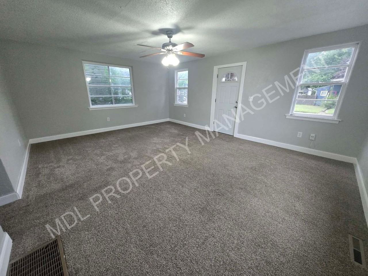 516 King St - Photo 2 of 11