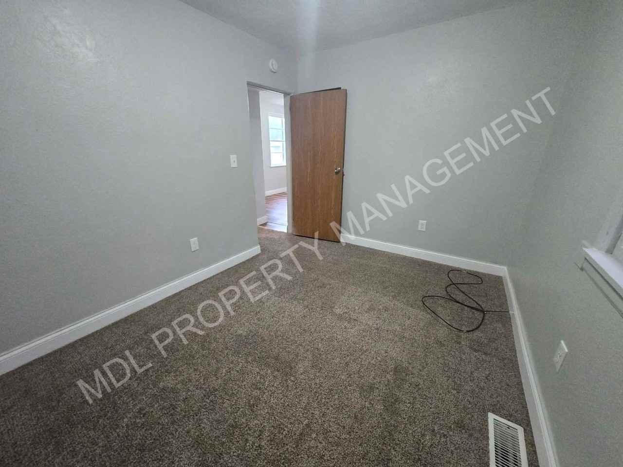 516 King St - Photo 4 of 11