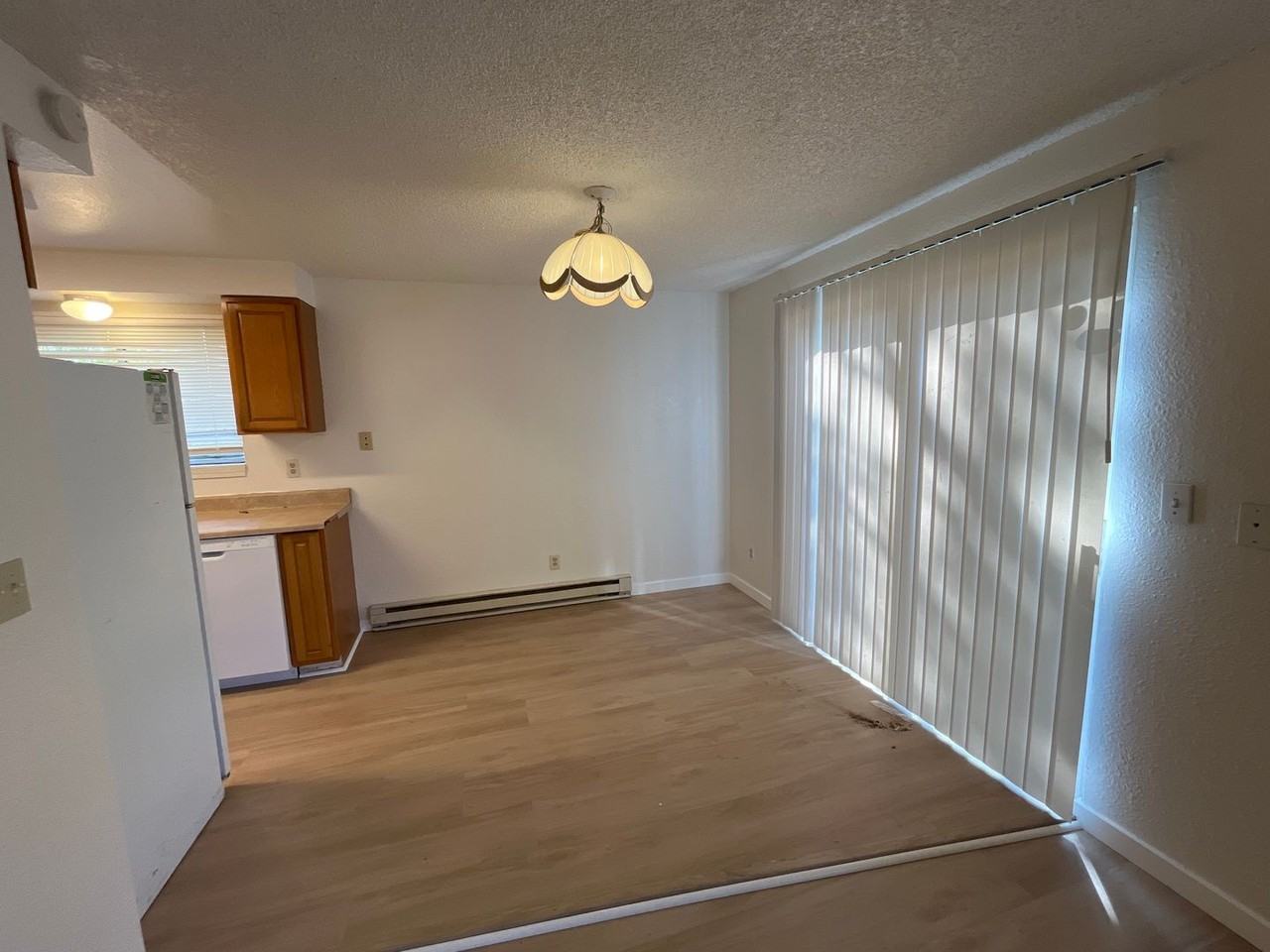 2911 Meridian St - Photo 4 of 12
