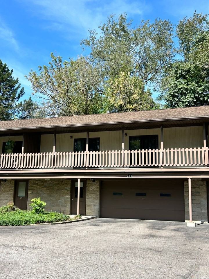 219 S Milton St #2