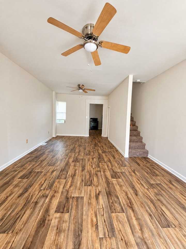 3339 N Lee St - Photo 2 of 21