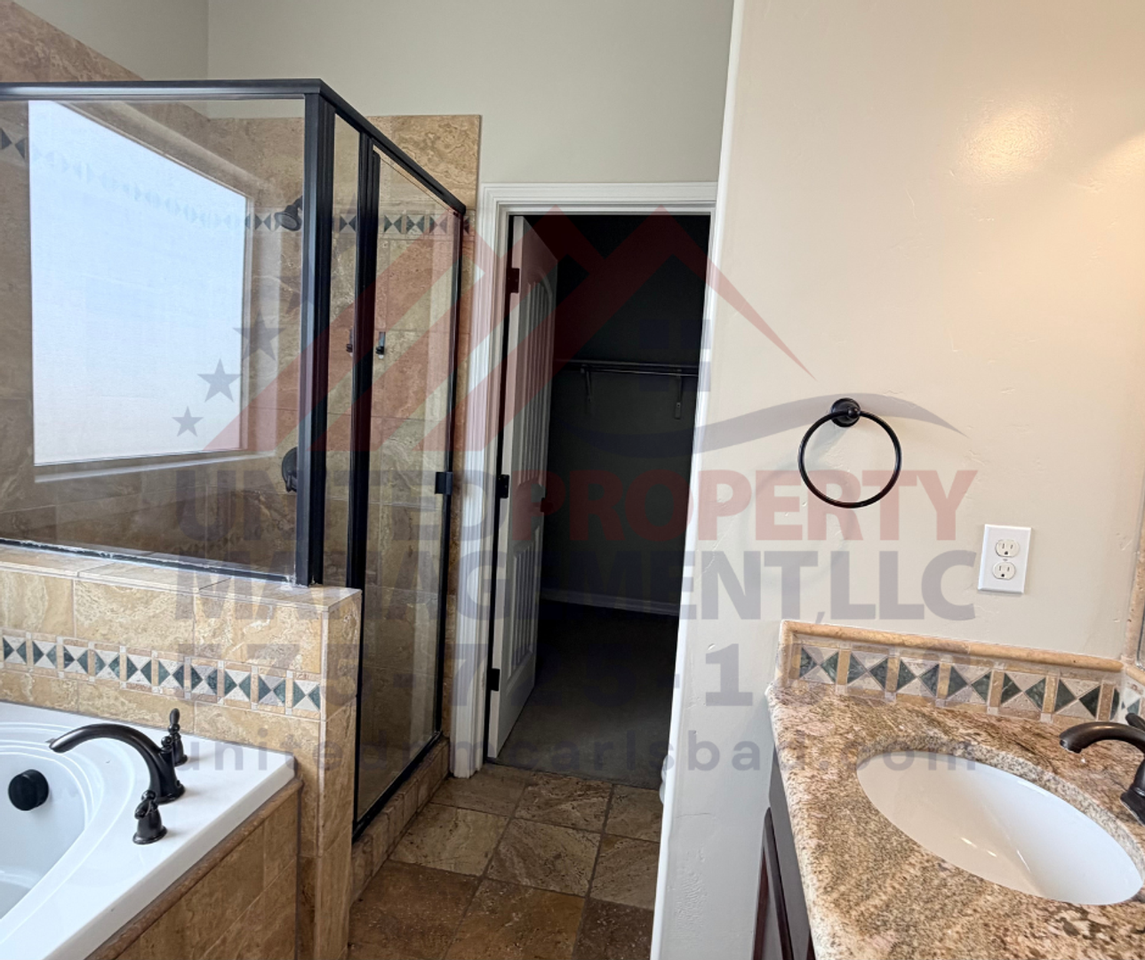 1822 Amber Dr - Photo 5 of 10