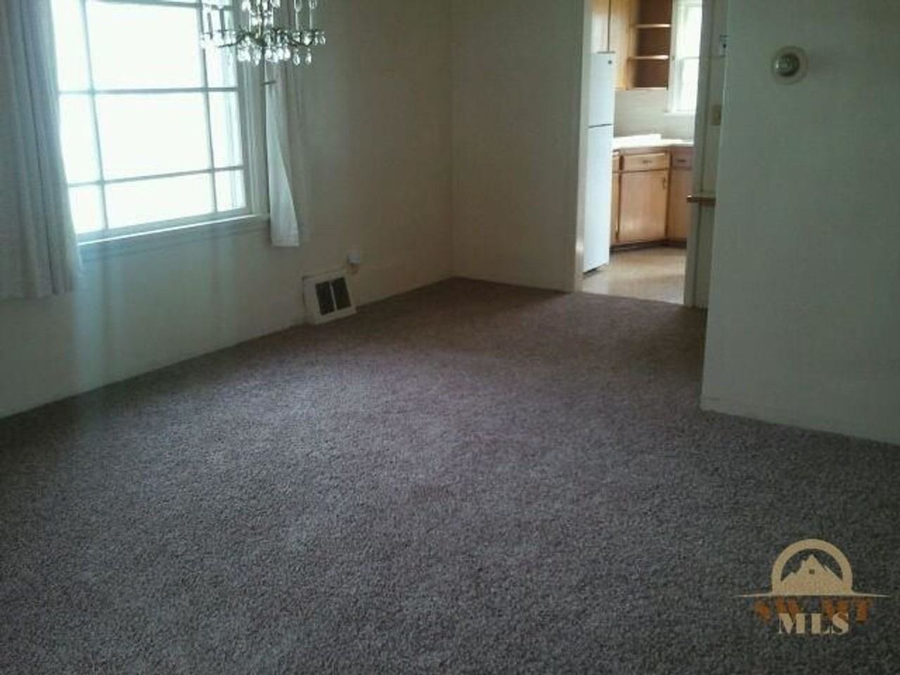 302 N 5th St - Photo 2 of 6