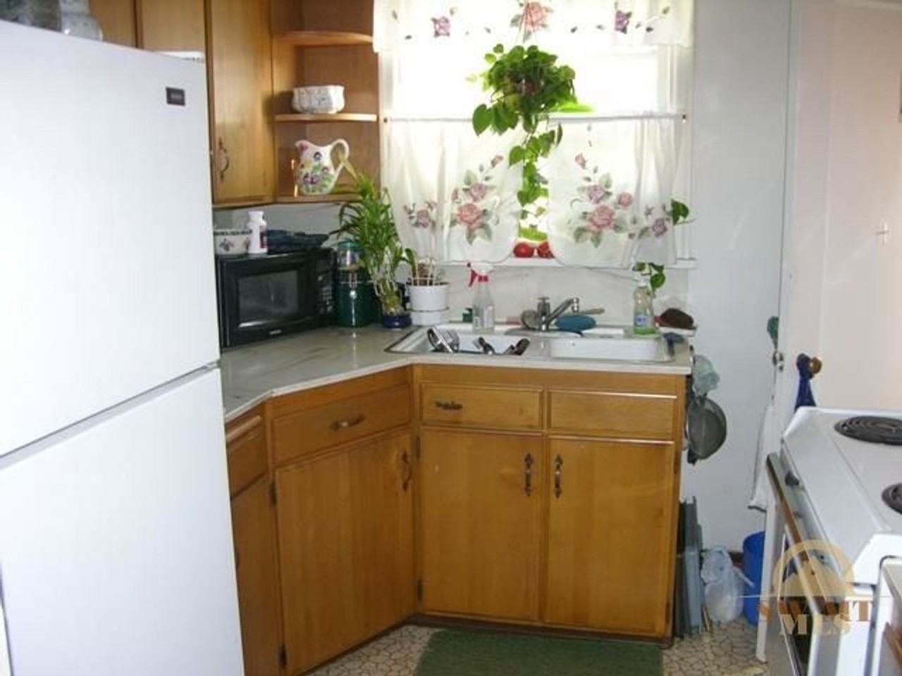 302 N 5th St - Photo 3 of 6
